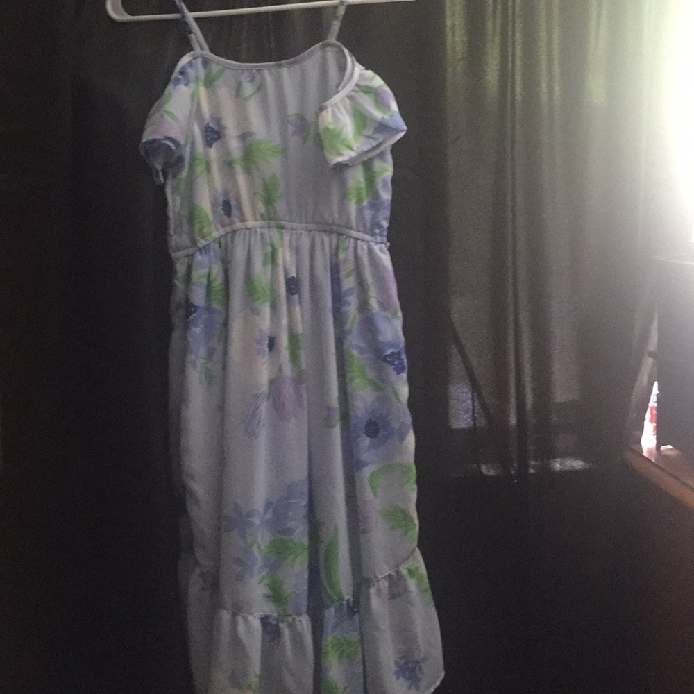 A Blue floral children’s place dress .